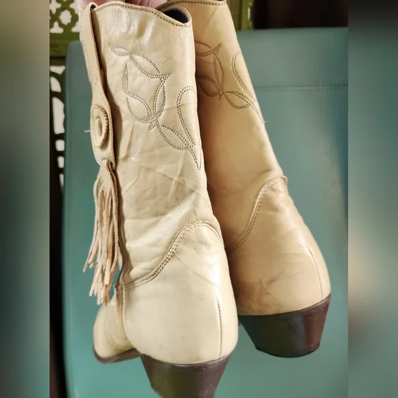 LAREDO 80's Vintage Tan Cream Retro Leather Western Fringe Cowboy Girl Boots 9M - Picture 9 of 16